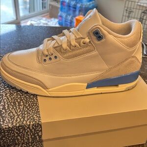 Jordan 3 Men's White and Light Blue Retro Sneaker